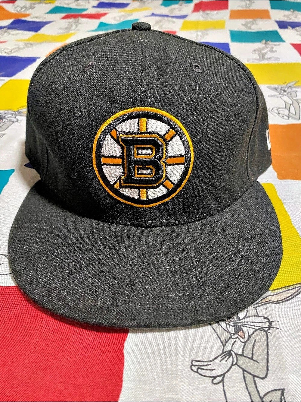 New Era Boston Bruins Basic 59FIFTY Fitted Hat Black & White Size 8